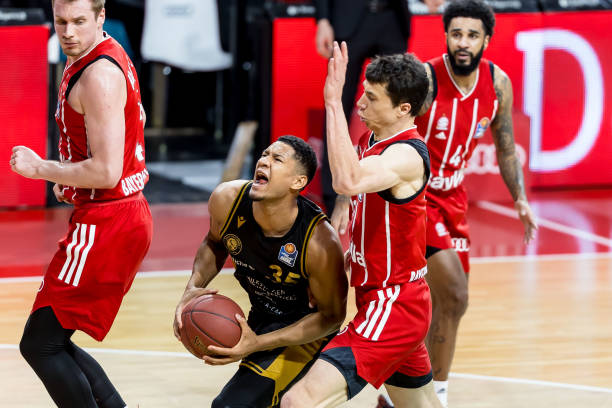 在这个足球 在这个足球