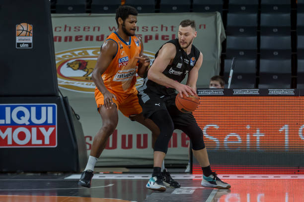 要时担任前 要时担任前